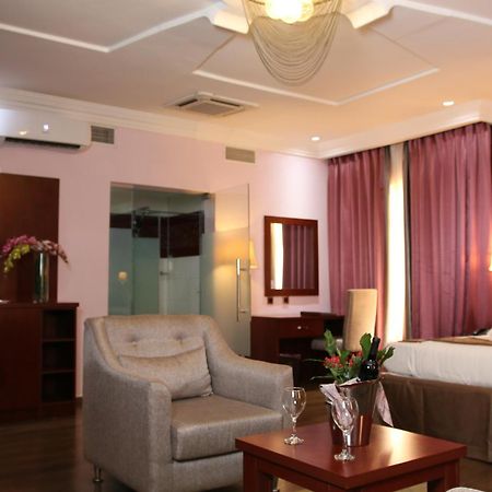 Grand Pela Hotel & Suites Abuja Cameră foto